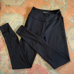 Beyond yoga essential leggings